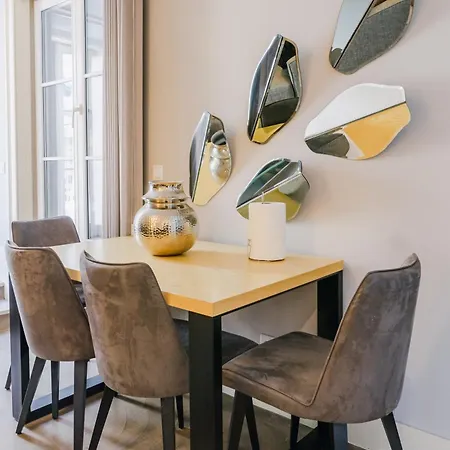 Duplex In Marques De Pombal Lissabon