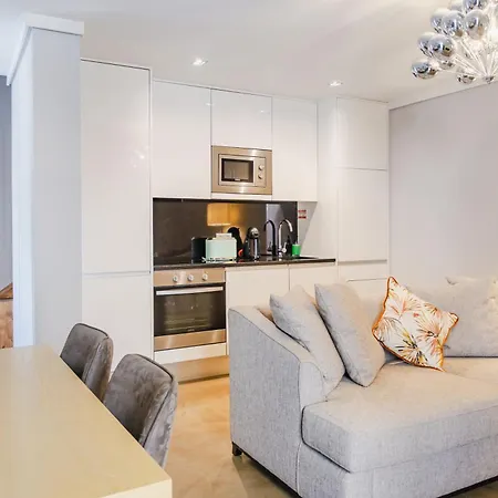 Апартаменты Duplex In Marques De Pombal Лиссабон